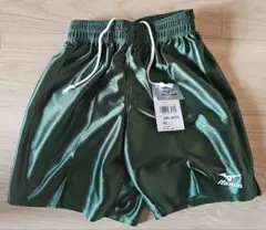 新品　Mizuno ダークグリーン ハーフパンツ 150cm