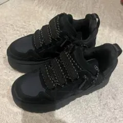 UGG アストロメル Ustromelブラック 厚底　スニーカー