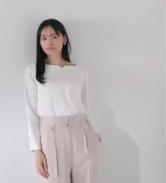 NATURAL BEAUTY BASIC スクエアハートネックブラウス