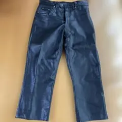ブラックレザー ストレートパンツ