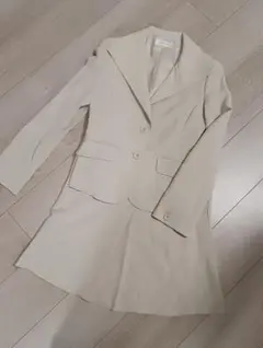 美品☆anySiS スカートスーツ　フォーマル　ベージュ