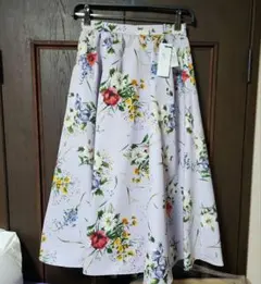 【新品】ノエラ　花柄スカート