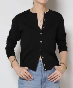 極美品✳︎ミューズドゥーズィエムクラスFFカーディガン金ボタンホワイトクルーネック DEUXIEME CLASSE - MUSEドゥーズィエムクラス FF Future クルー