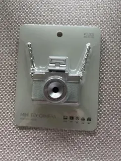 スリーコインズ　ミニトイカメラ　みどり