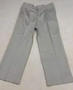 ベージュ　チノパン