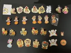 ディズニーピンバッジ 305個 まとめ売り ディズニーピンバッジ 305個 まとめ売り 額付き】ディズニー