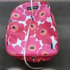marimekko フラワープリント リュックのサムネイル