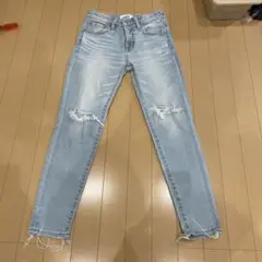 AZUL BY MOUSSY スキニーデニム ダメージ加工のサムネイル