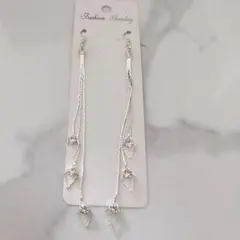 〈新品未使用♪〉シルバー ロングツイストデザイン ピアス♪おまけ付き♪