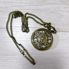 スチームパンク懐中時計風ペンダント　アンティークゴールド　ヴィンテージ　ウォッチ