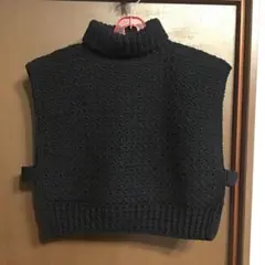 ハンドメイド黒いニットベスト タートルネック