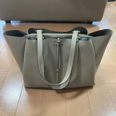 INDIVI トートバッグ　グレージュ　ベージュ　ビジネスバッグのサムネイル