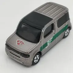 トミカ　日産 キューブ レスキューのサムネイル