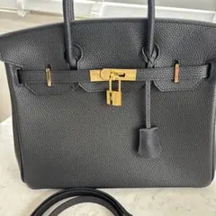 黒 レザー ハンドバッグ ゴールド金具ショルダーストラップ付きW30