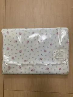 ジェラートピケ 花柄おむつシート＆ポーチ ファスナー付き