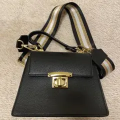 レザーショルダーバッグ