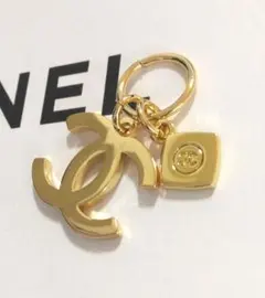 CHANEL 2023年ホリデー限定チャーム