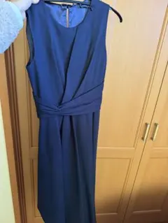ネイビー スリーブレスドレス