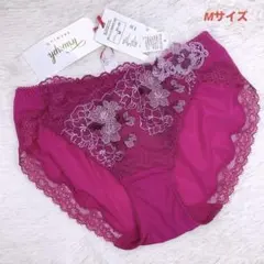 トリンプ　プレミアムゴールドレーベル天使のブラ魔法のハリ感ショーツ　Mサイズ