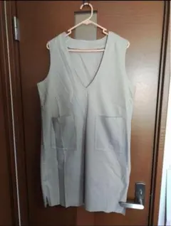 グレー Vネック ノースリーブ ワンピース　ジャンパースカート カジュアル