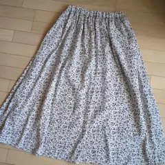 ハニーズ「グラシア」小花柄ロングスカートМ　裏地付き