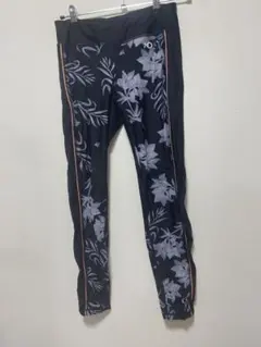 ロキシー　花柄フィットネスレギンス