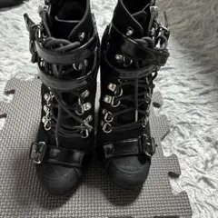 BALENCIAGAのサムネイル