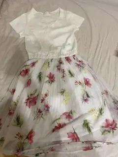 フラワープリント 半袖ワンピース