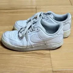 NIKE AIR FORCE 1 ホワイト スニーカー 24.5cmのサムネイル