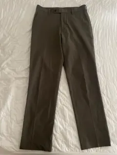 ユニクロUNIQLO 感動パンツ カーキ スラックス ボトムス ストレッチ