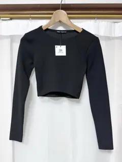 ZARA ザラ ブラック クロップド長袖Tシャツ ショート丈 黒 新品