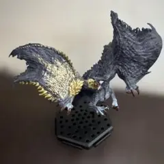 モンスターハンター　混沌に呻くゴアマガラ フィギュア