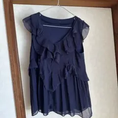 ネイビー フリル付き ノースリーブ トップス　グレースコンチネンタル