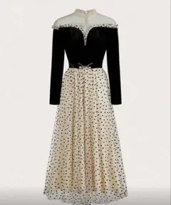 エレガントなオフショルダー ワンピース 水玉