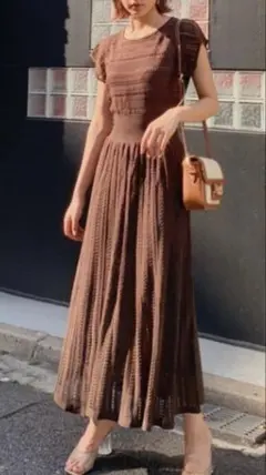 完売品　極美品　rienda クロシェフレアニットワンピース　ブラウン