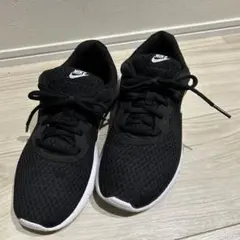 NIKE ナイキ スニーカー　シューズ　タンジュン　　23.5cm