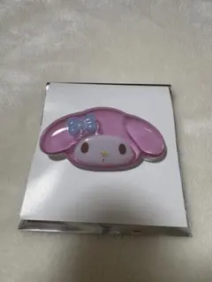 サンリオ　ぷっくりたいバッジ　マイメロ