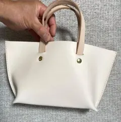 mi..na様 アイボリー トートバッグ 247 - メルカリ