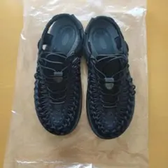 KEENサンダル ブラックレディースのサムネイル