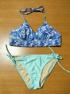 Ｍワコール　フラワープリント セパレート水着 リゾートのサムネイル