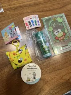 けろけろけろっぴー　ガチャガチャ　アクリルスタンド　缶バッジ　4点セット