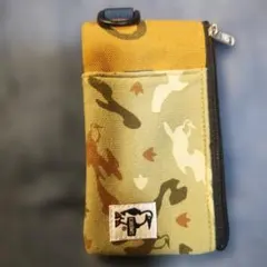 CHUMS スマートフォンケース　カモフラージュ柄