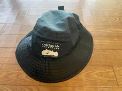 アディダスadidas｜美品｜キッズ子供｜バケットハット｜帽子キャップ｜黒｜冒険