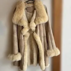 COACH ラムファーコート ベージュ | Mercari