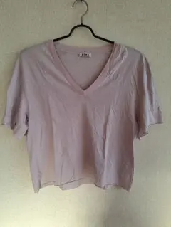 アクネACNE のVネックTシャツのサムネイル