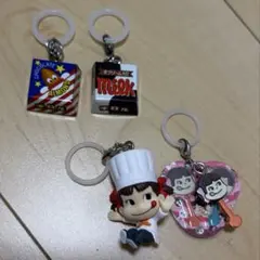 めじるしアクセサリー　チロルチョコ　ペコちゃん