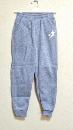 キッズ　バスケットボール　裏起毛パンツ　グレー　130cm