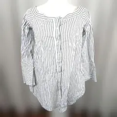 FOREVER21 ブラウス 白系　　ストライプ　オフショルダー<M> 321のサムネイル