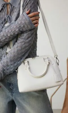 AZUL BY MOUSSY ダブルジッパーハンドバッグ