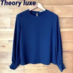 【Theory luxe セオリーリュクス】長袖クルーネックブラウス サイズ38のサムネイル